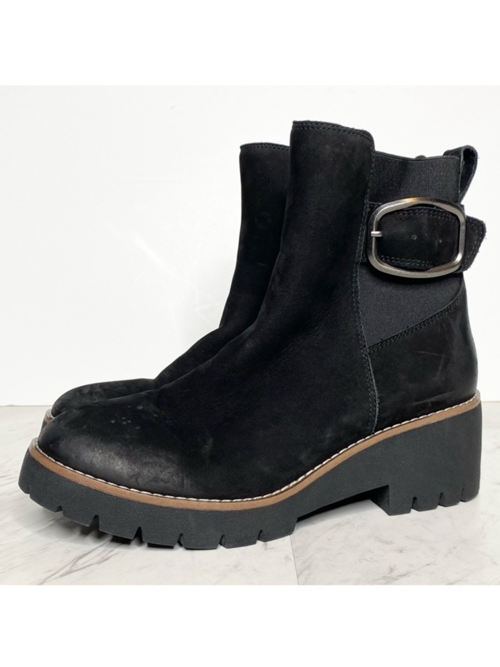 Blondo Dahlia Black Nubuck Buckle Bootie 10M